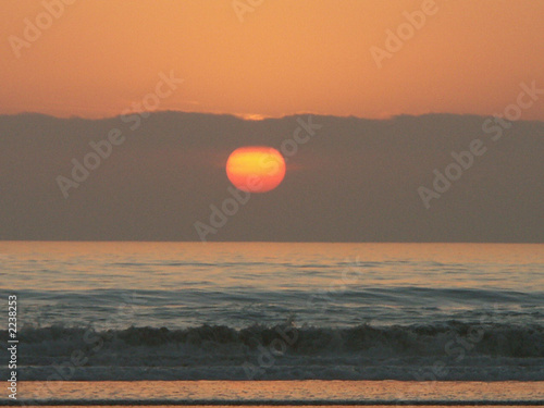 soleil couchant sur l'océan