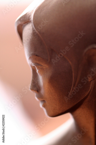 statue portrait