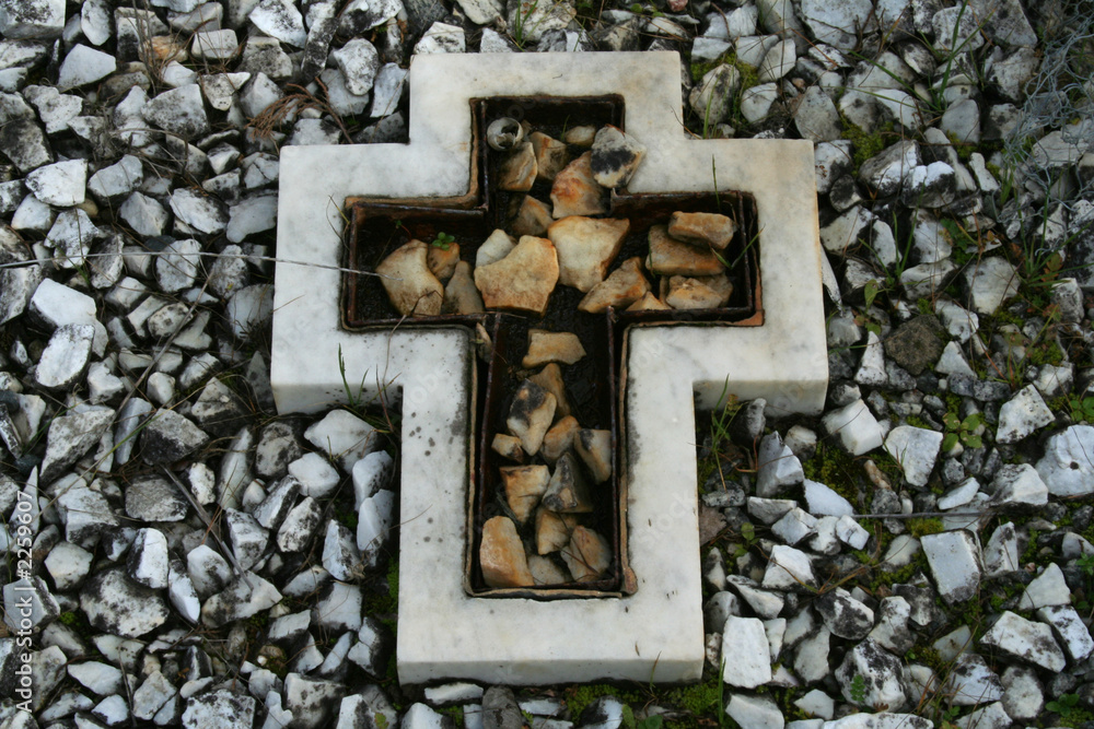 gravel cross