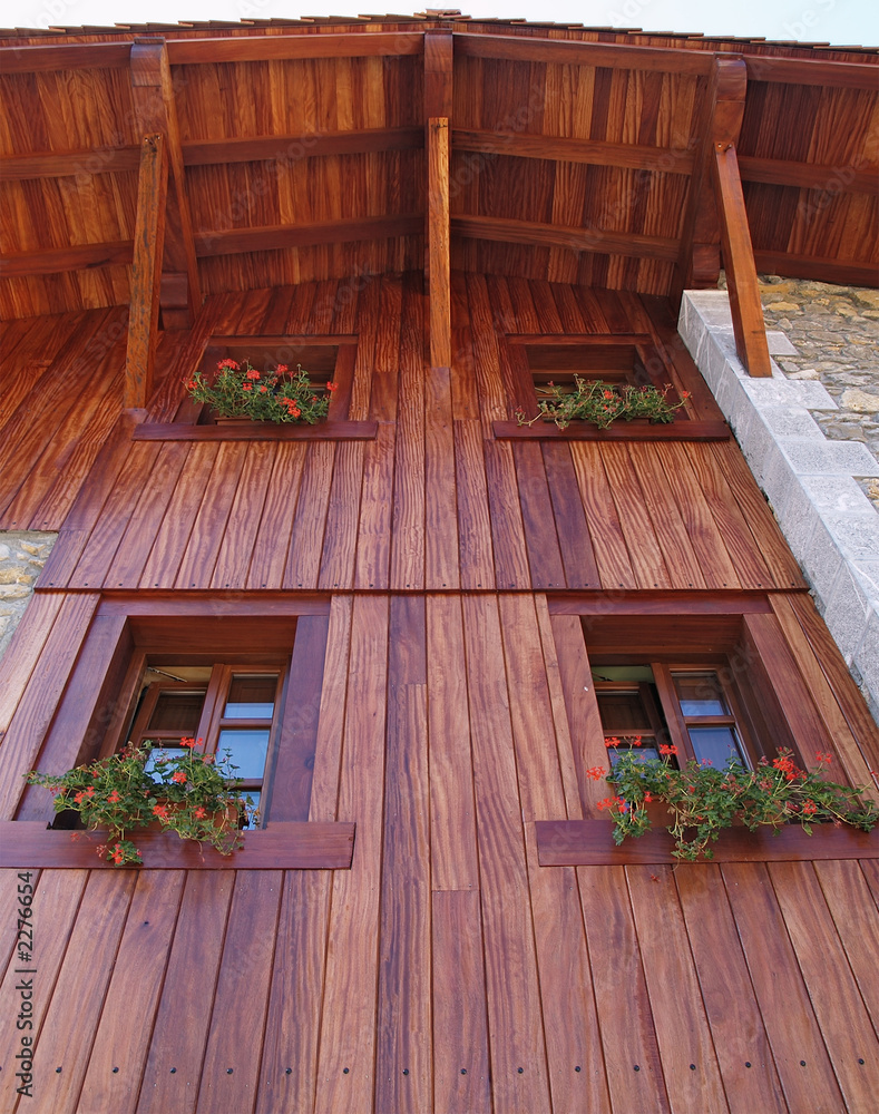 casa rustica con fachada de madera Stock Photo | Adobe Stock