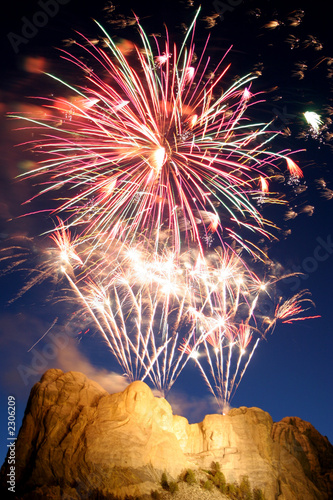 Obraz na płótnie fireworks over mt rushmore