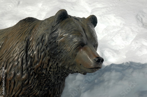 grizzly, statue, female, headshot