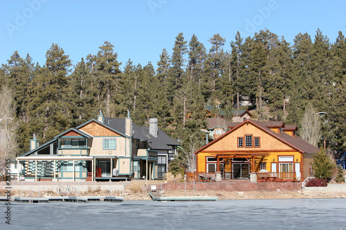 Vászonkép lakefront log cabins
