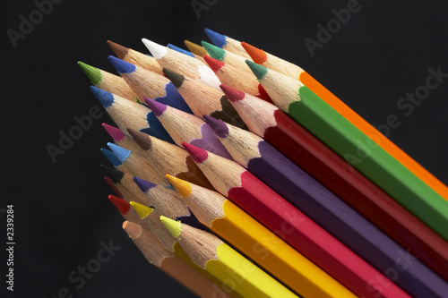 stapel bunte bleistifte
