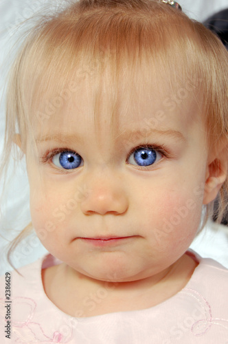 blue eyed baby