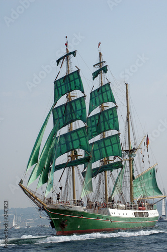 voilier vert