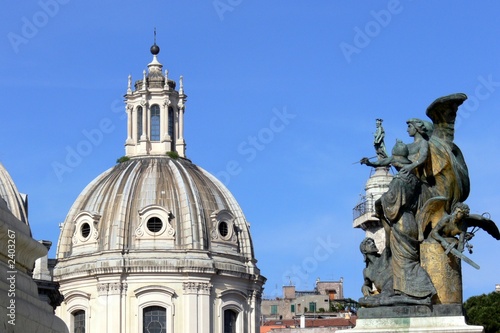 dome et statue