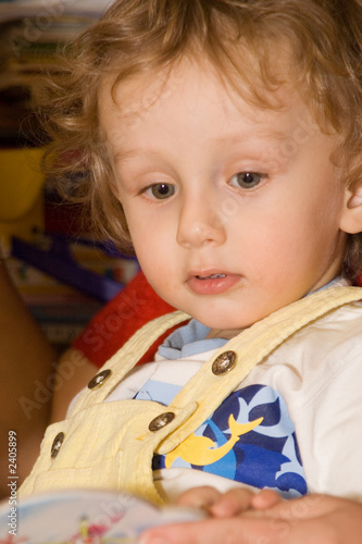 reading child 2