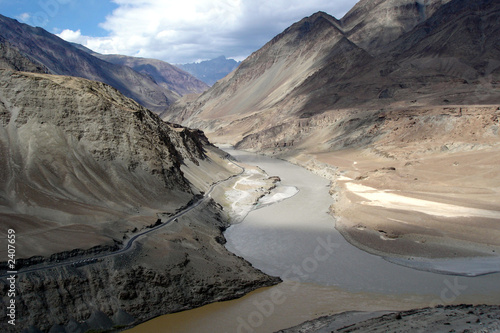 confluent de l'indus et du zanskar photo