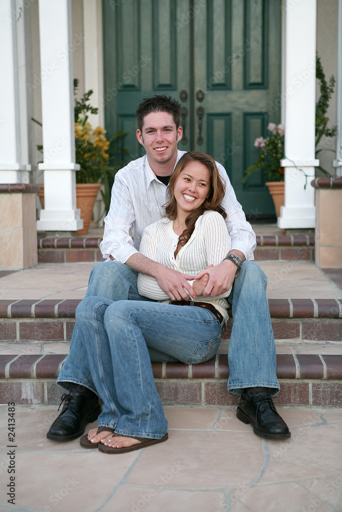 Obraz premium couple celebrating new home