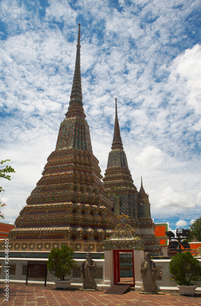 Fototapeta premium three pagoda