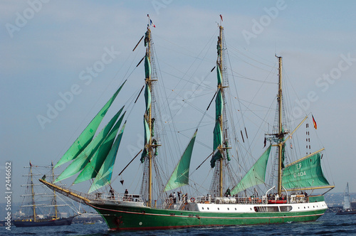 voilier vert