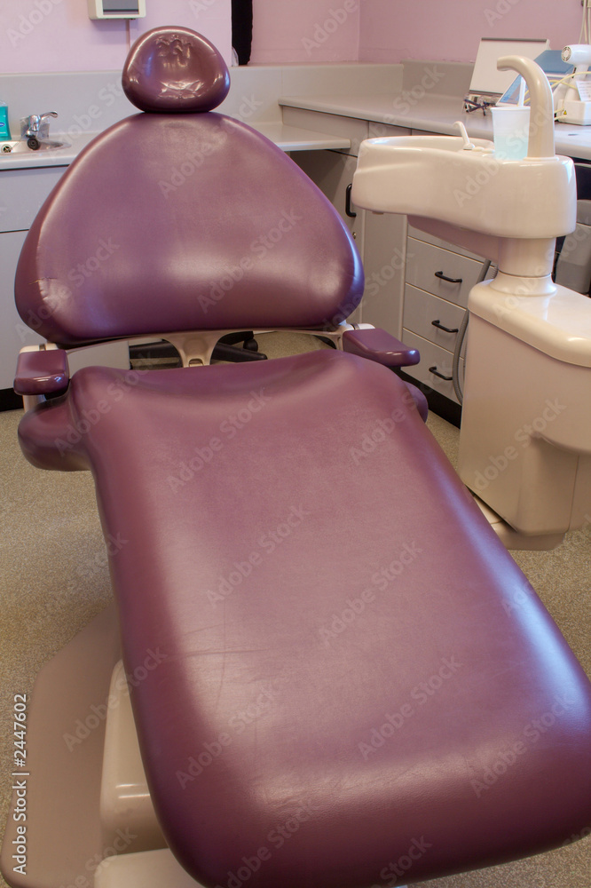 Fototapeta premium dentist's chair purple
