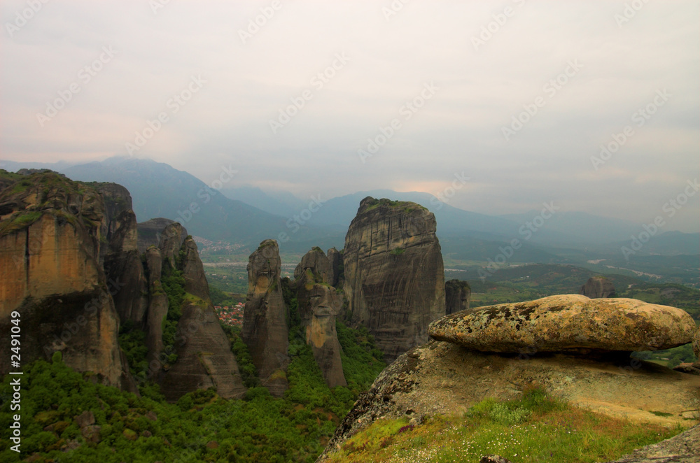 stones and mountains of meteora