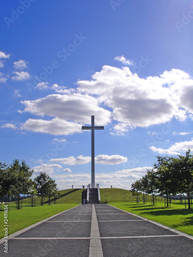 papal cross