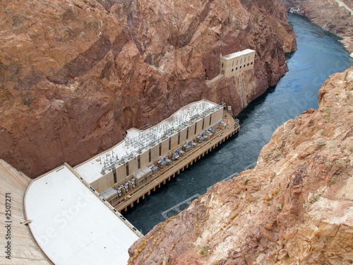the hoover dam in arizona