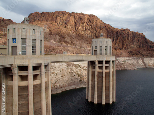 the hoover dam in arizona