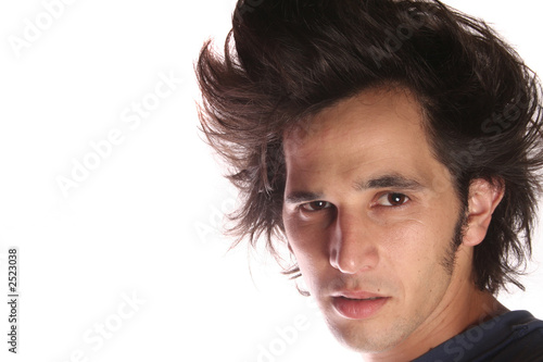 hombre peinado