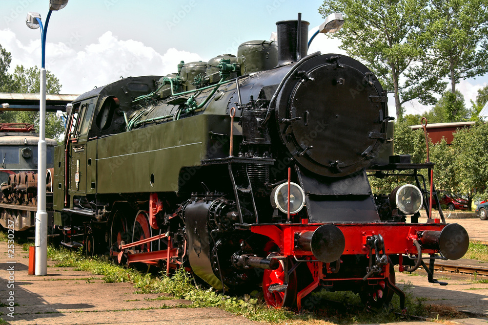 Fototapeta premium old steam engine at station