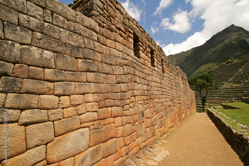 machu picchu wall