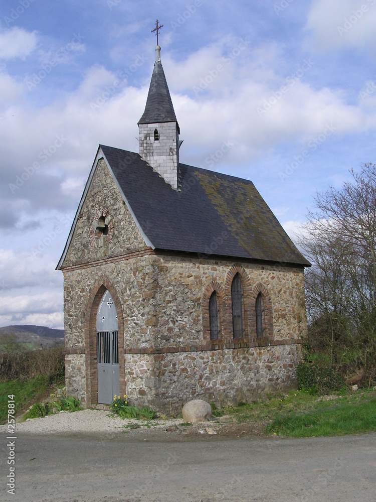 0655- chapelle en mayenne