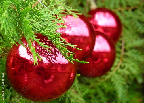christmas tree balls