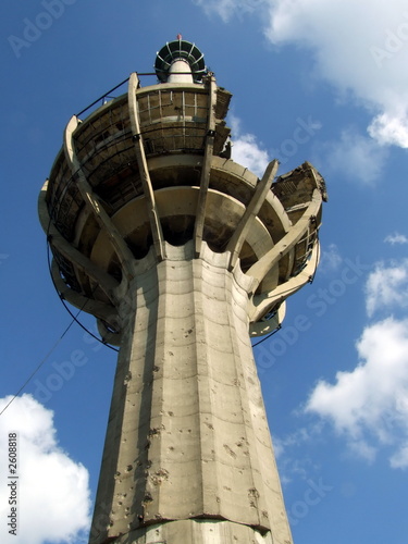 Canvas Print destroyed tv tower