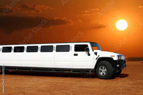 Fototapeta white limousine