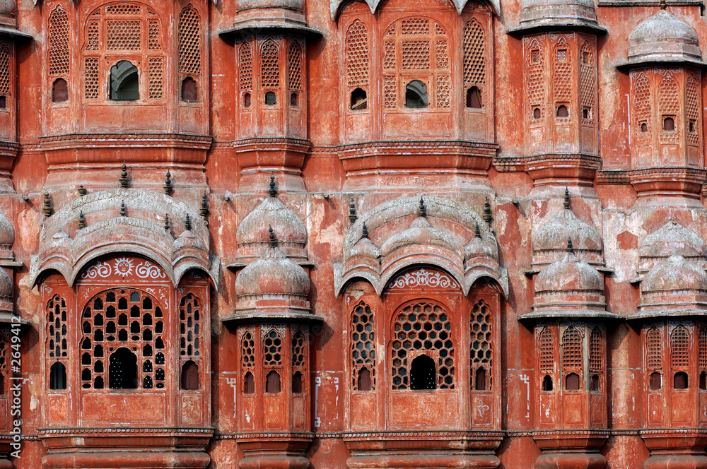 india, jaipur: hawa mahal, the palace of winds