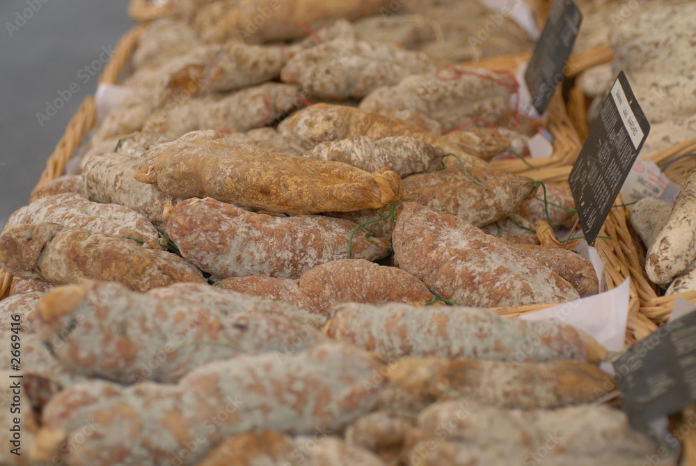 saucissons saucissons