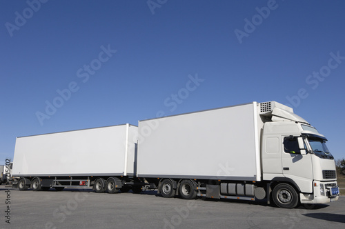 large white trucking profile