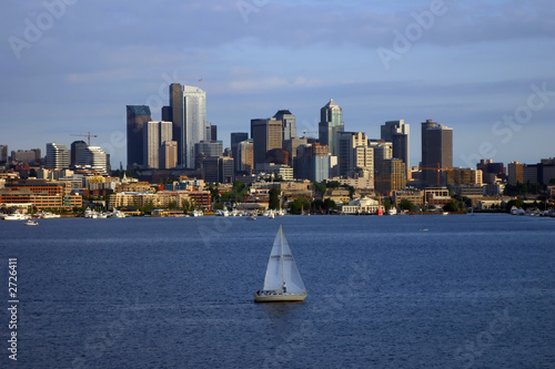 seattle skyline from lake union