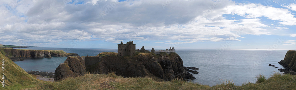 dunnottar castle panorama