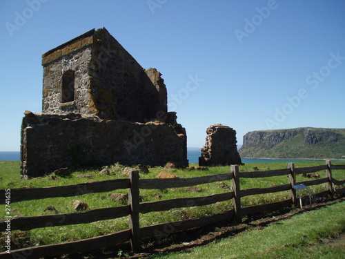 barrack at highfield in stanley, north west tasman photo