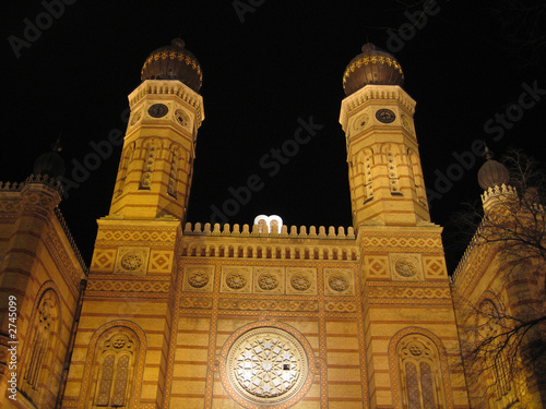 Canvas Print israelite temple budapest