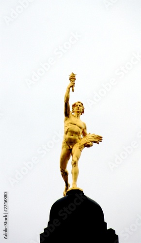 golden boy on dome of manitoba legislature photo