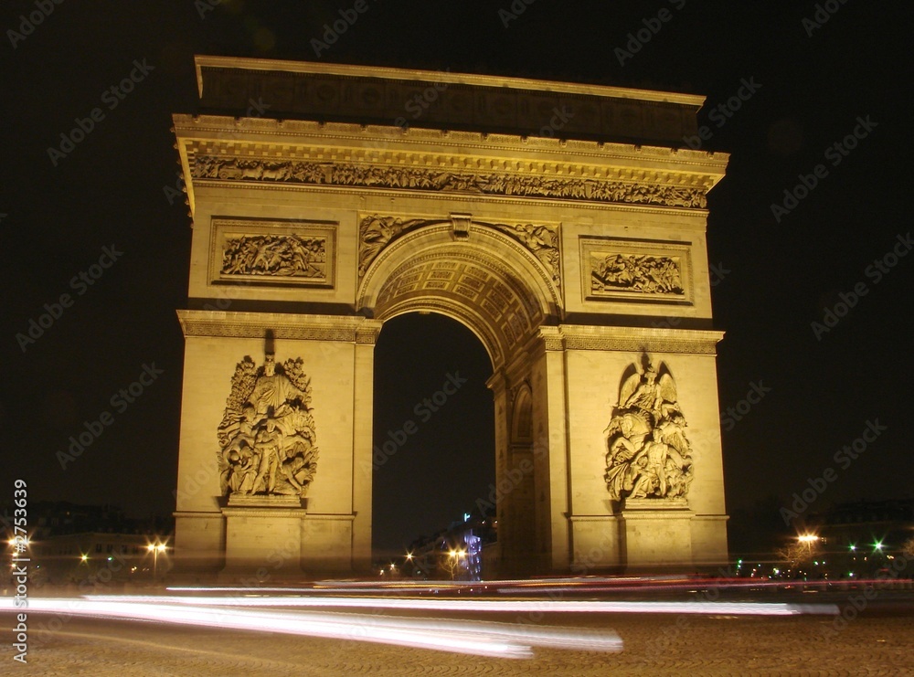 paris - l'arc de triomphe de nuit