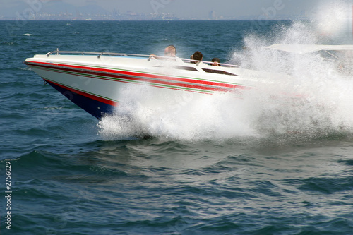 boat racing © roza