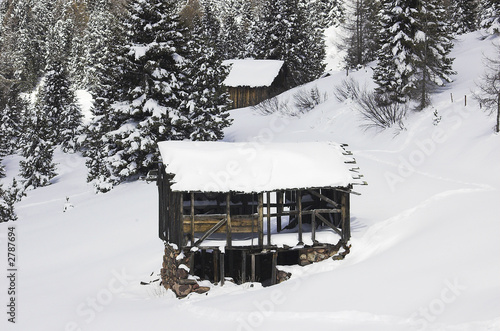 Wallpaper Mural hut in mountains Torontodigital.ca