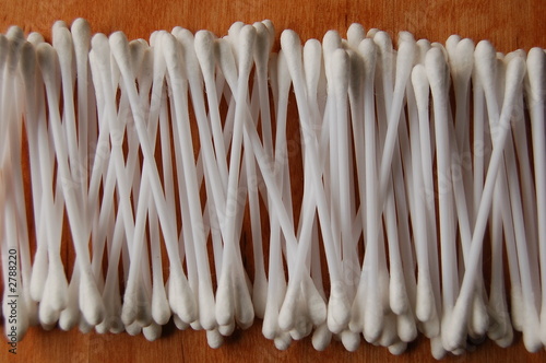 ear sticks queue