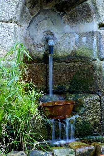 ancienne fontaine