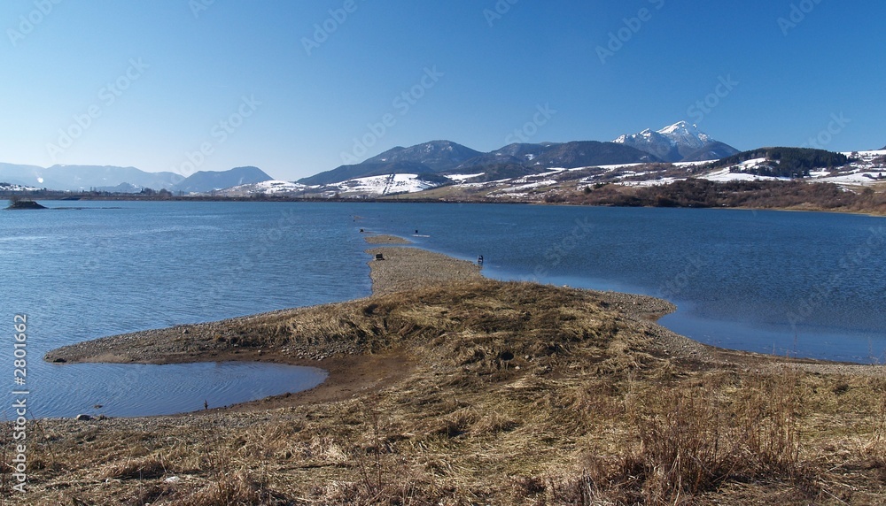 Obraz premium shore and mountain