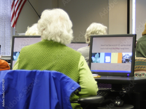 senior citizen computer lab
