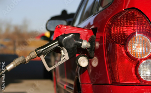 Картината върху платно gas filling up
