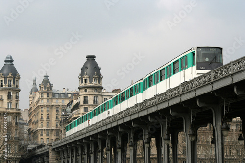 paris metro © Dan Talson
