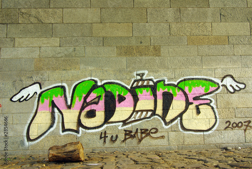 nadine graffitie