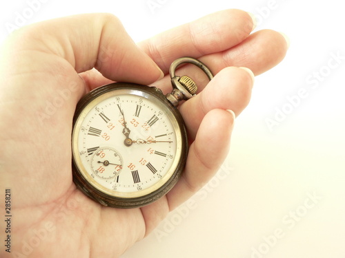 1040150 montre au creux de la main