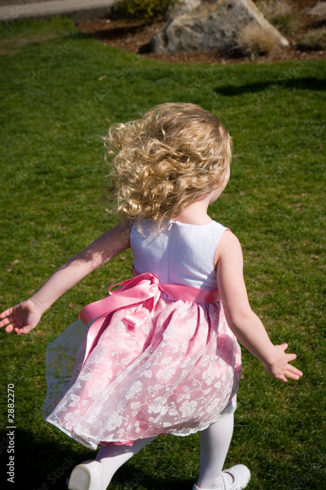 child running child running
