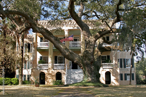 Photography huge southern mansion