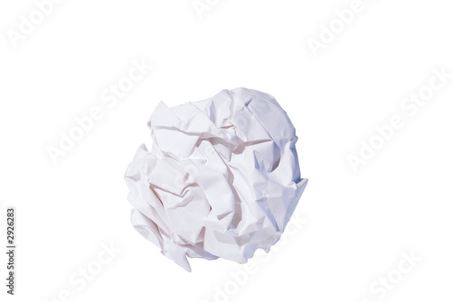 boule de papier blanc froisse